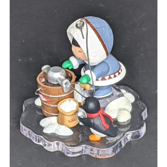 Hallmark FROSTY FRIENDS 2007 Keepsake Ornament Eskimo & Penguin Making Ice Cream - Picture 3 of 8